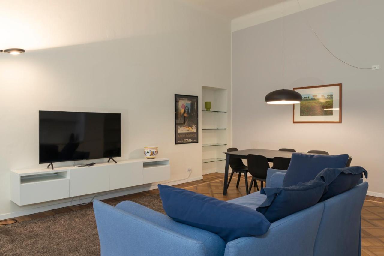 Luxury Apartment Near Duomo Italia 38 米兰 外观 照片