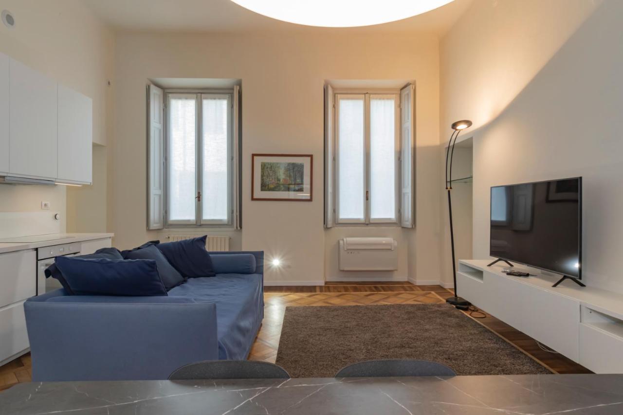 Luxury Apartment Near Duomo Italia 38 米兰 外观 照片