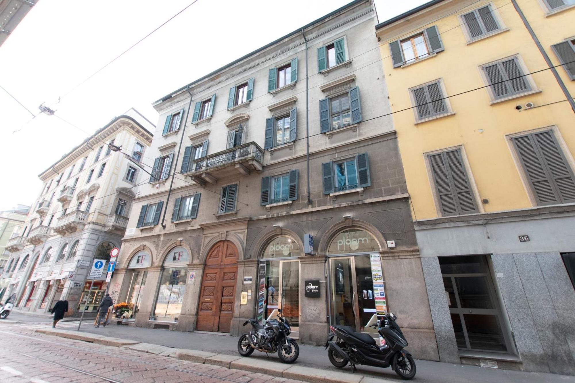 Luxury Apartment Near Duomo Italia 38 米兰 外观 照片